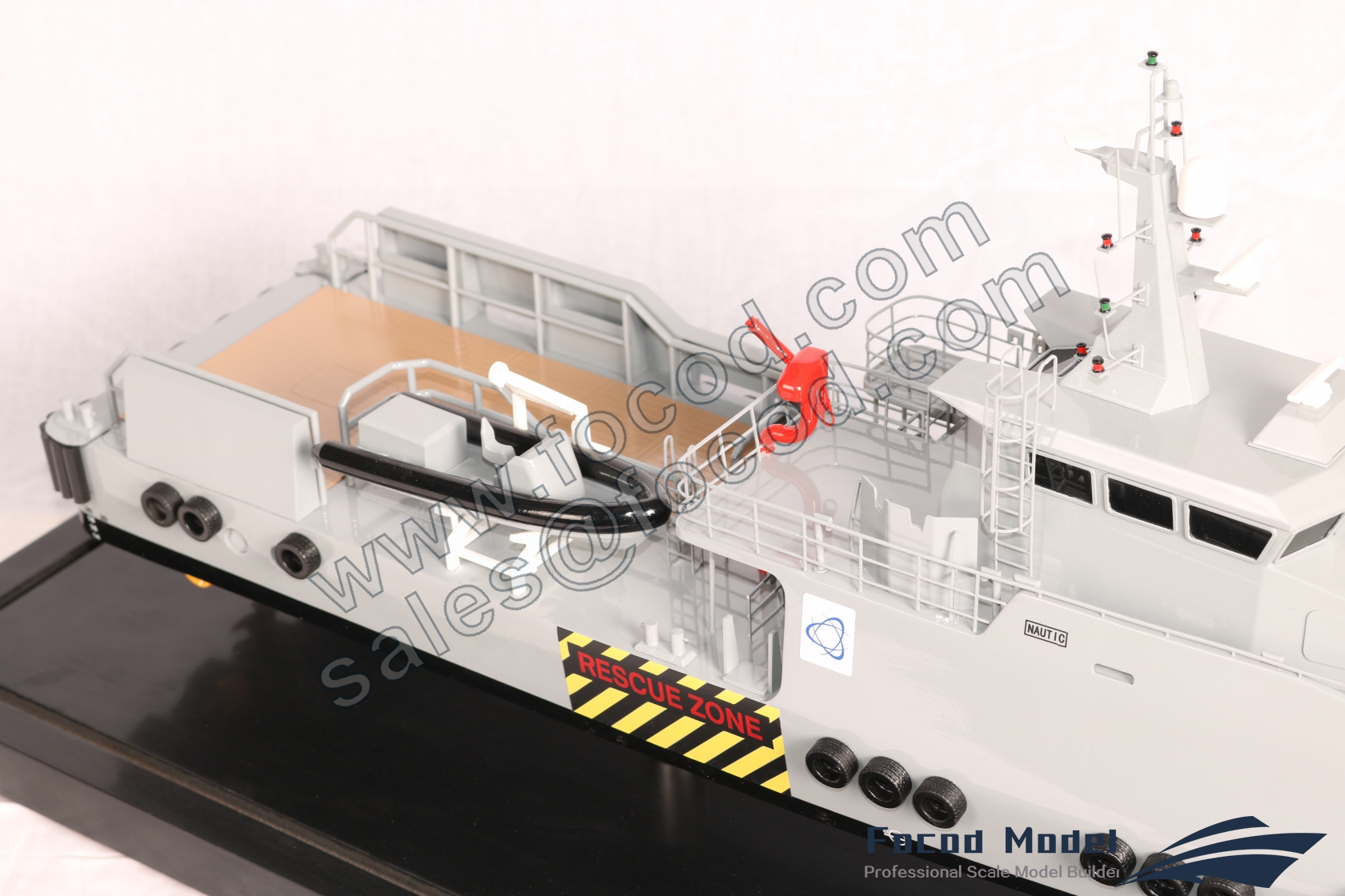 customized model of 35米船员运输船